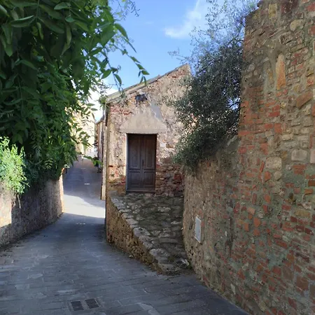 Nuovo In Borgo Medievale Grosseto
